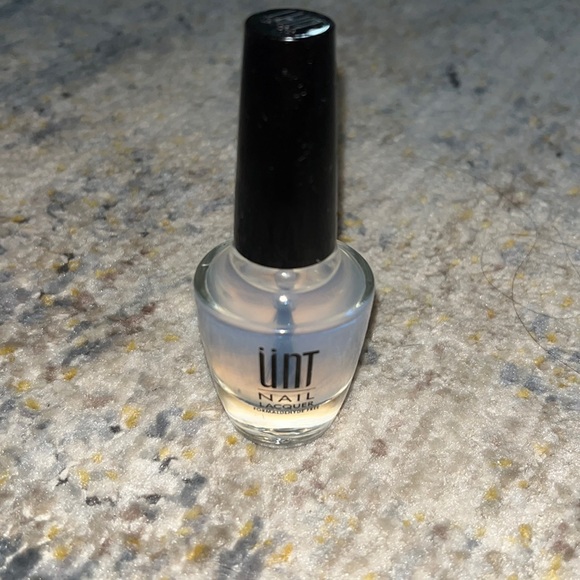 Peel Off Nail Base - Picture 2 of 3
